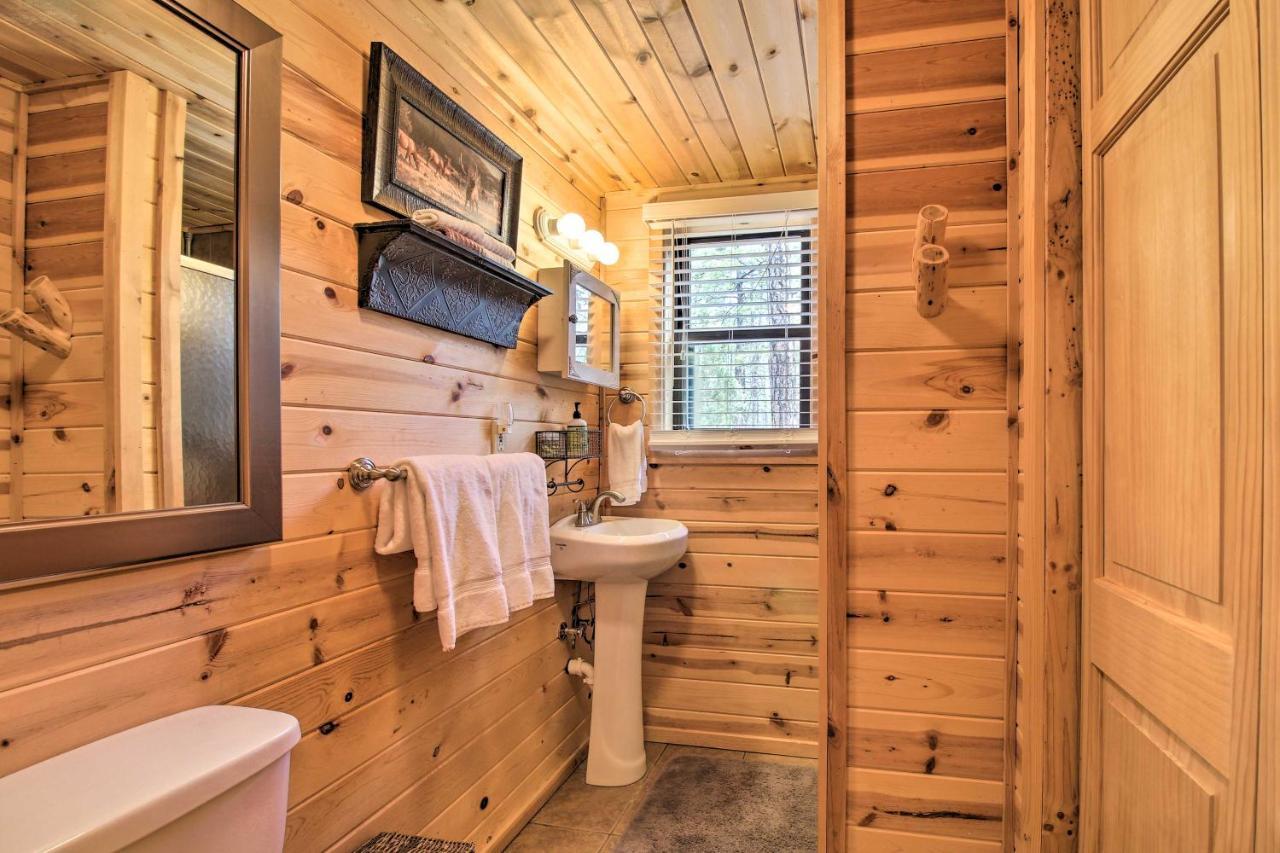 Lakeside Cabin On 2 Acres With Fire Pit And Hot Tub! Pinetop-Lakeside Exterior photo