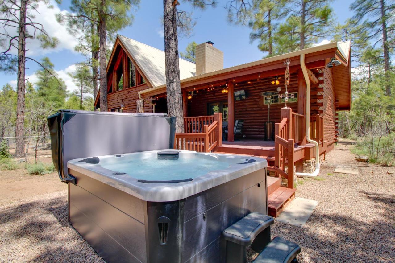 Lakeside Cabin On 2 Acres With Fire Pit And Hot Tub! Pinetop-Lakeside Exterior photo