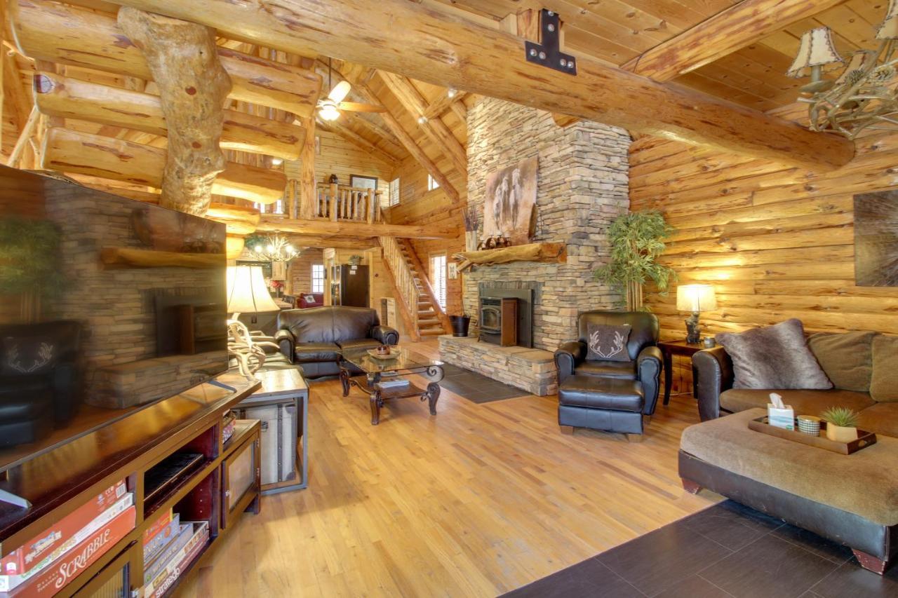 Lakeside Cabin On 2 Acres With Fire Pit And Hot Tub! Pinetop-Lakeside Exterior photo
