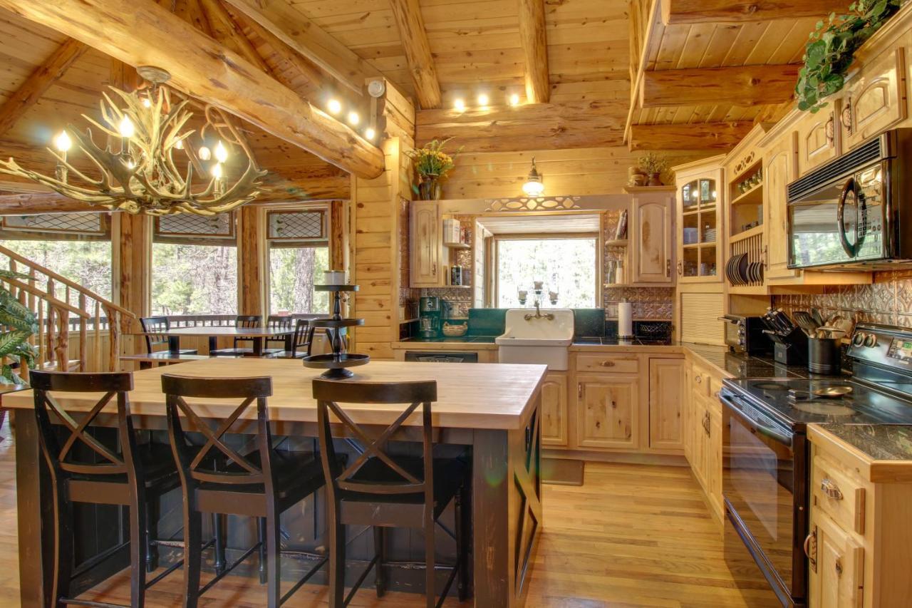 Lakeside Cabin On 2 Acres With Fire Pit And Hot Tub! Pinetop-Lakeside Exterior photo