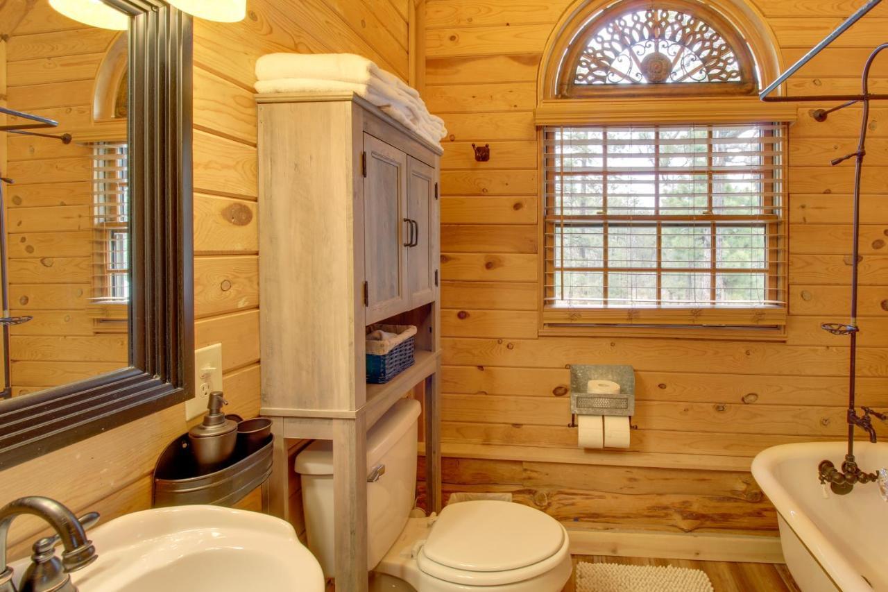 Lakeside Cabin On 2 Acres With Fire Pit And Hot Tub! Pinetop-Lakeside Exterior photo